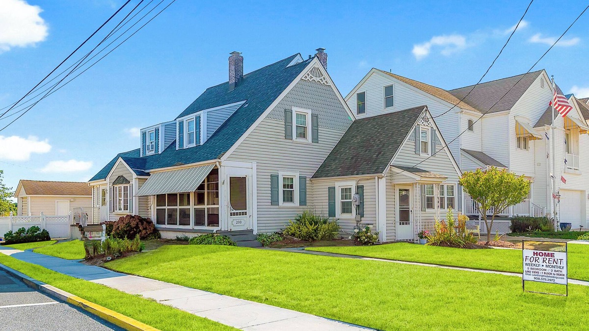 Point Pleasant Beach House | Beachside AND Lakeside at the same time!