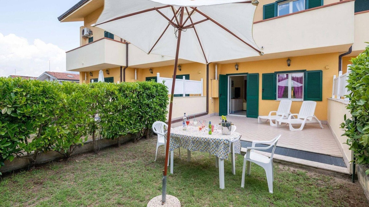 Laura Villa | Beachside Villa in Paestum