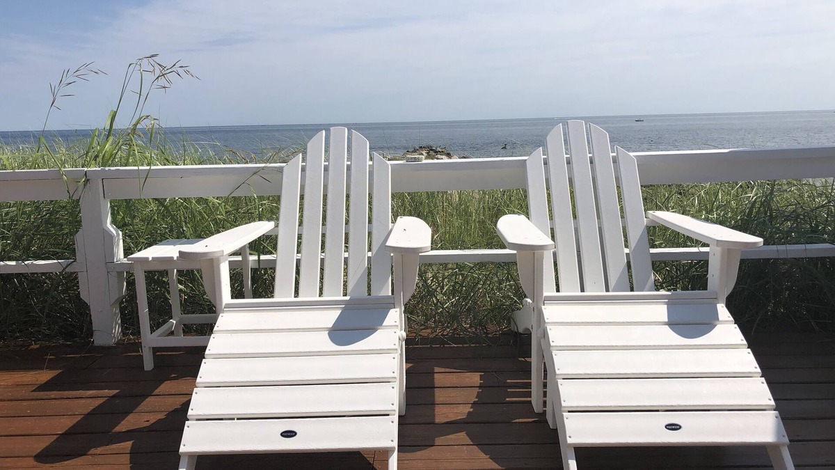 Sandwich House | Beachy Keen - Beachfront on Town Neck Sandy Beach