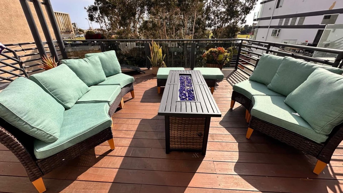 Playa Del Rey Condo | Beachy Private Get-A-Way! Large Deck facing Ocean!