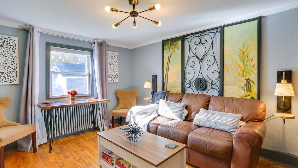 Beacon Apartment | Beacon Apt w/Patio + Grill; Walk to Main St!