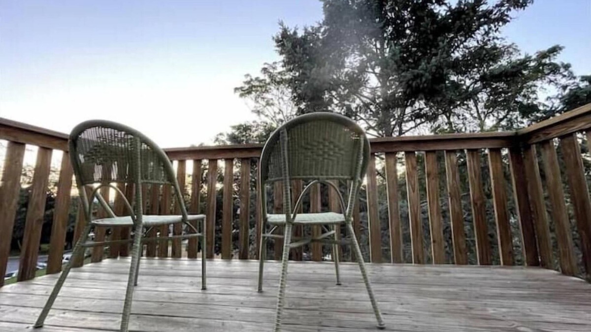 Beacon Apartment | Beacon Bird's eye view! Close to Main St & Train