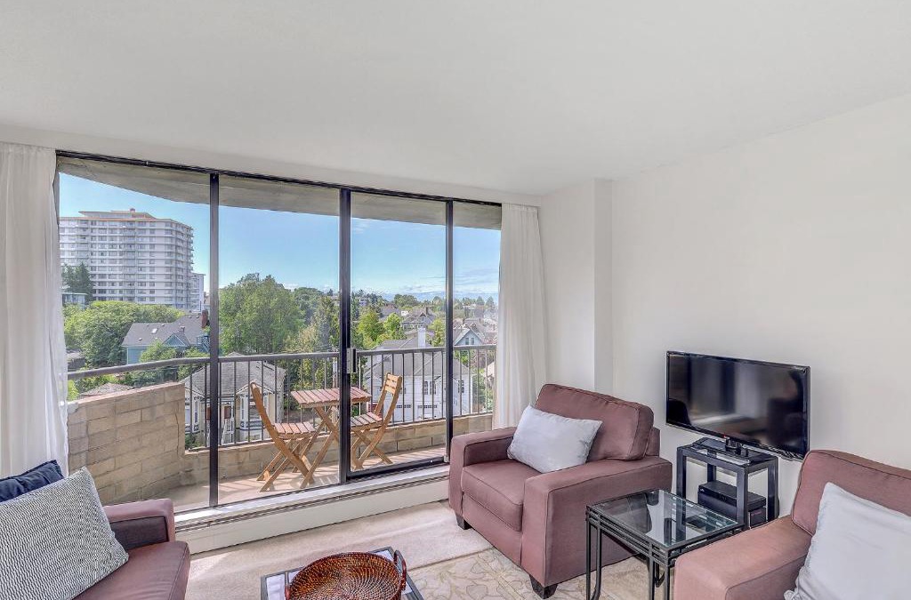 James Bay Apartment | Beacon Hill View Condo