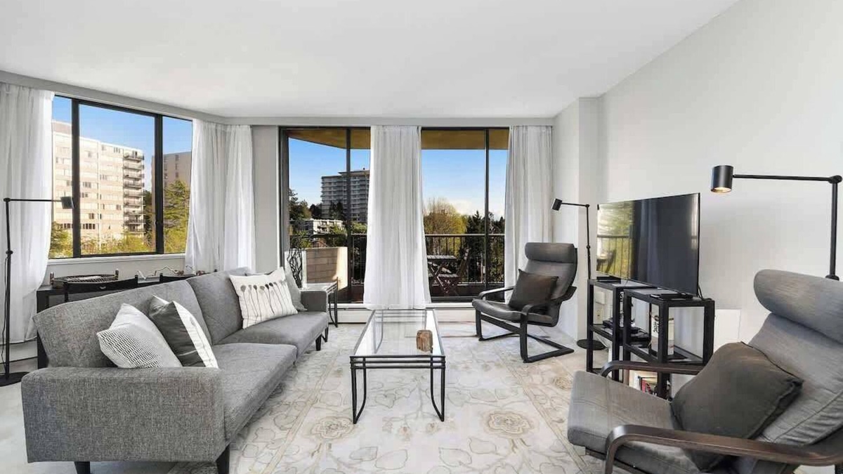 James Bay Condo | Beacon Hill View Condo