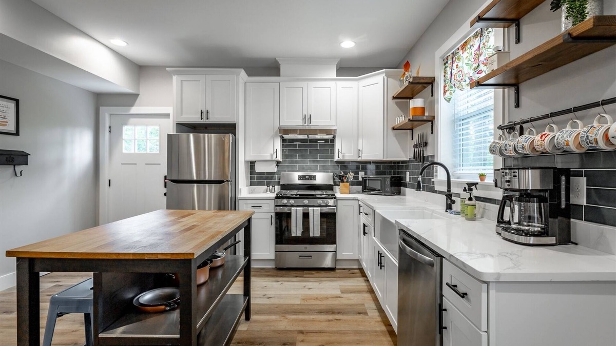 Chattanooga Valley House | Bear Cottage | Basement Apartment W/Mtn Views! | 2 Bed, 1 Bath