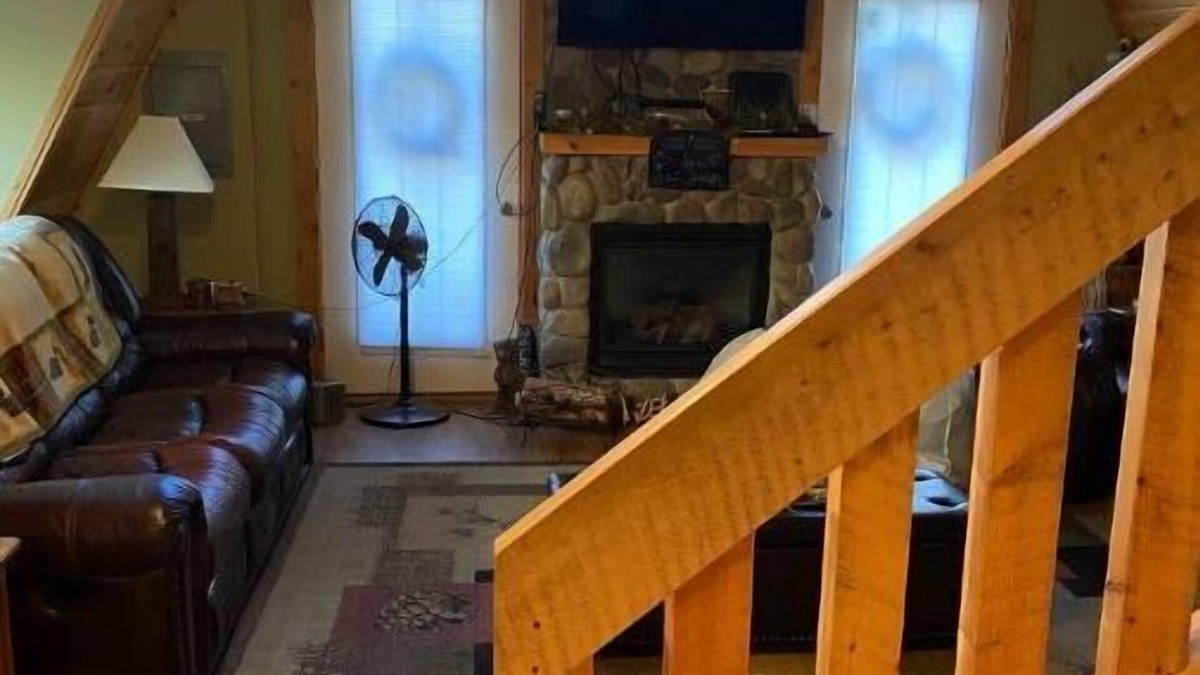 Old Forge House | Bear Creek Lodge: By First Lake, Ride from Cabinn