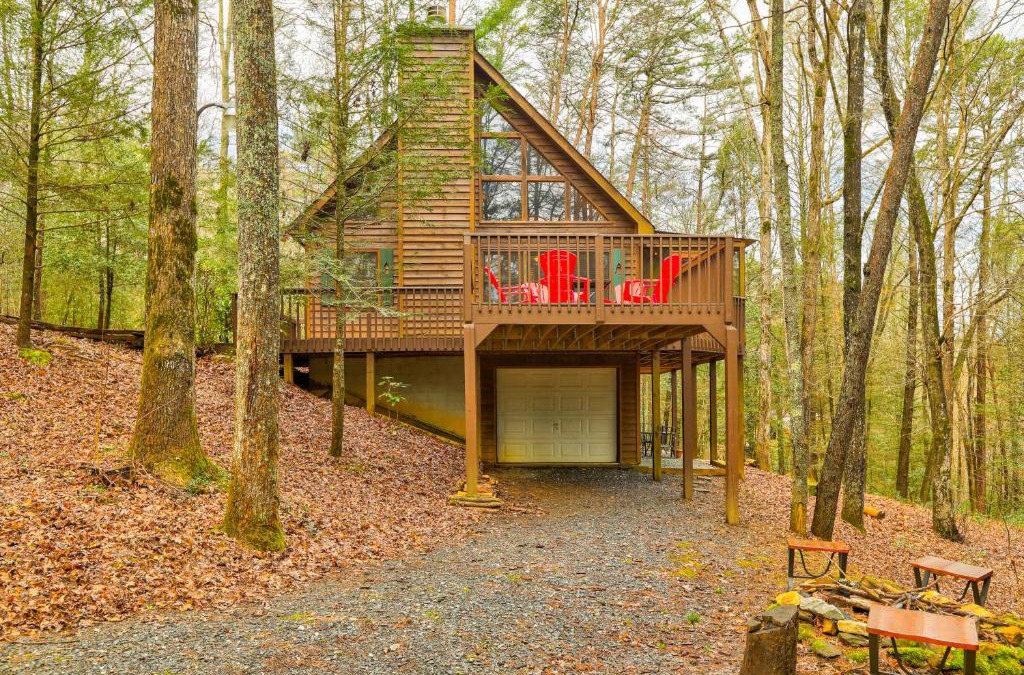 Cashes Valley House | Bear in the Woods