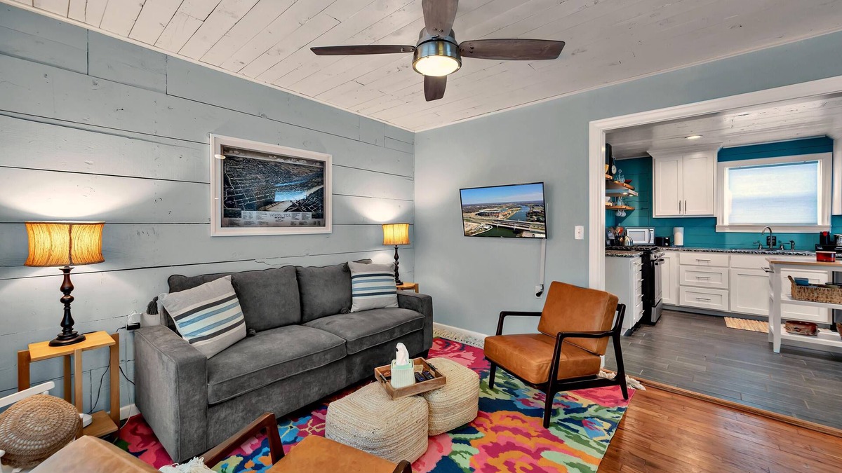 East Riverside House | Bear Necessities