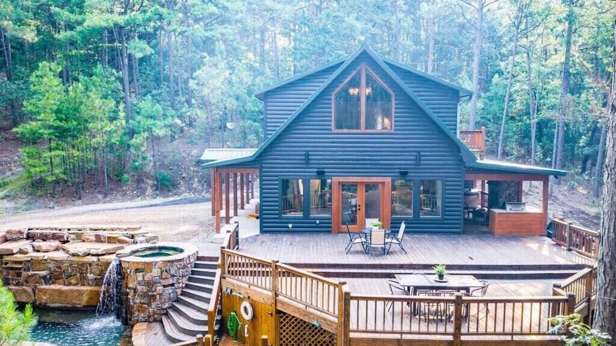 Broken Bow Cabin | Bear Trap - Truly Secluded Cabin on 2 Acres of Pine Forest with a Waterfall Pool