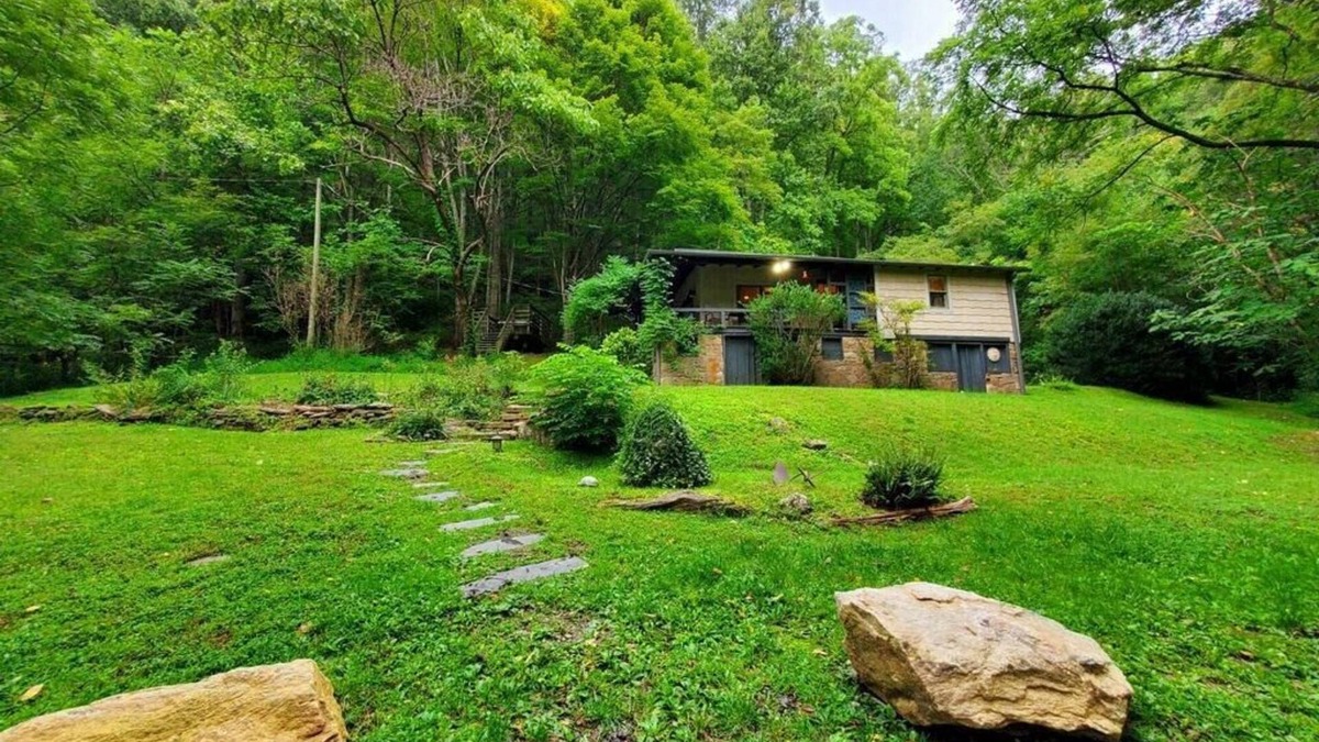 Barnardsville Cabin | Bears Den: Private, Comfortable, Well Kept Cottage w Hot Tub overlooking River.