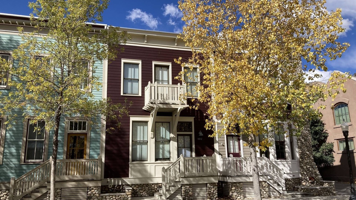 Buena Vista House | Beat the Heat at Riverhouse Retreat on South Main
