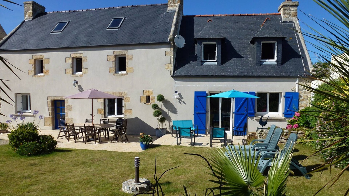 Plouneour-Brignogan-Plages House | Beautiful house with garden near the sea for a great holiday and relaxing - Come relax and discover the coast of Legends in Finisteremansion - Plounéour-trez