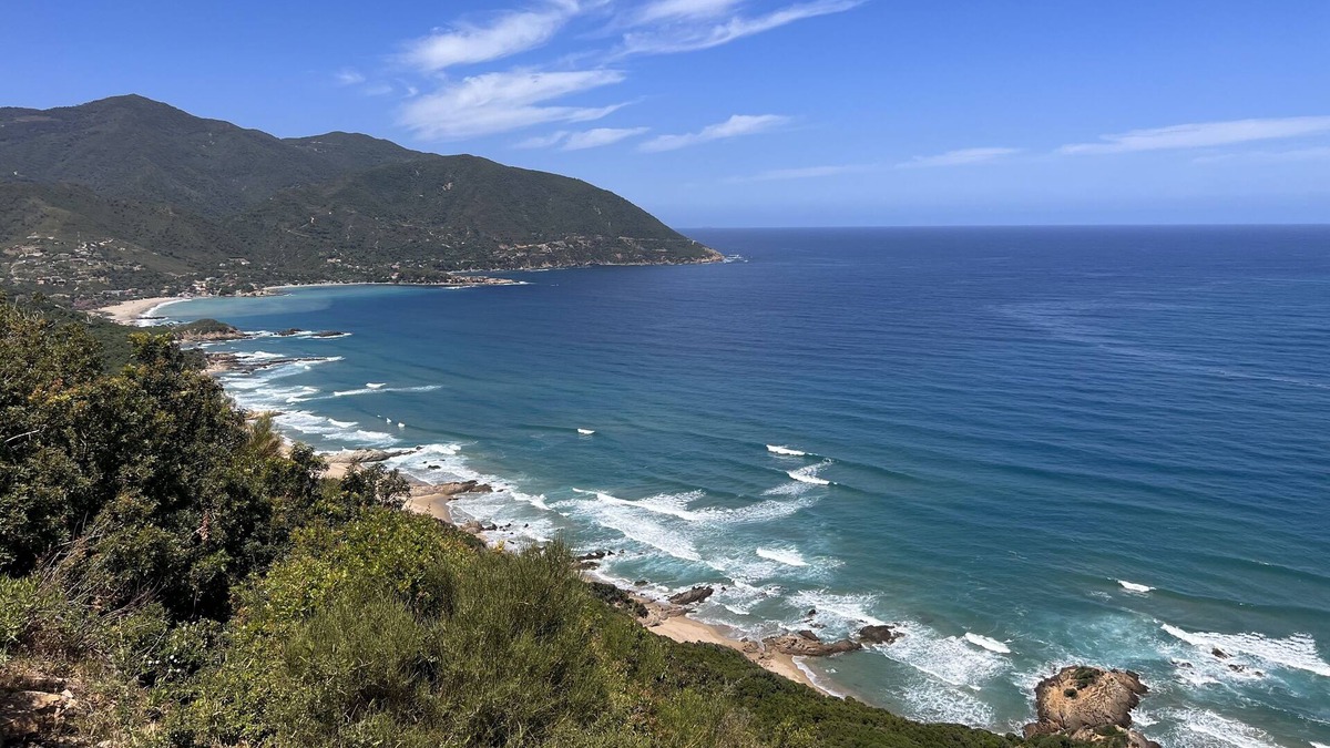 Skikda Province House | Beau T1 au RDC D'une Villa à 8mn à Pied de la mer