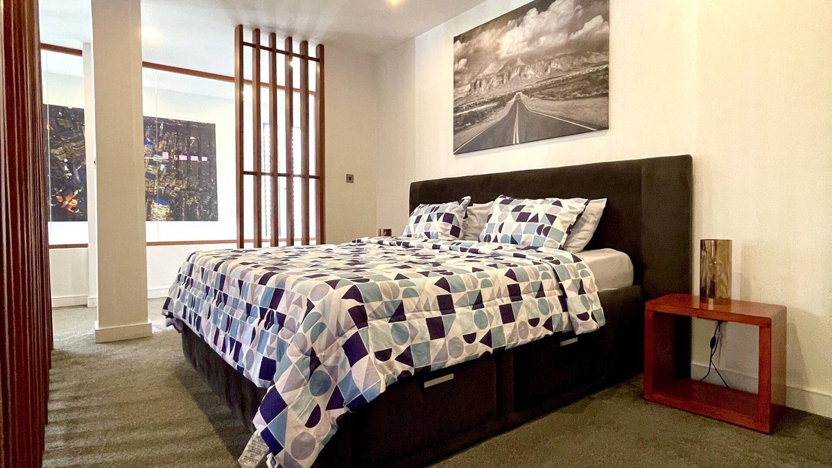 Asylum Down Apartment | Beaufort Ridge Spacious Modern 1 Bedroom