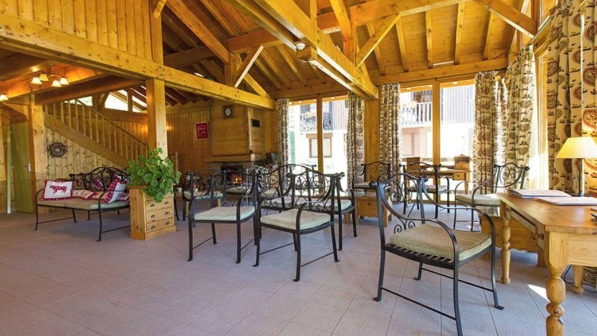 Doucy-Combelouviere Apartment | Beauregard ST3 - Studio Apartment, Sleeps 3