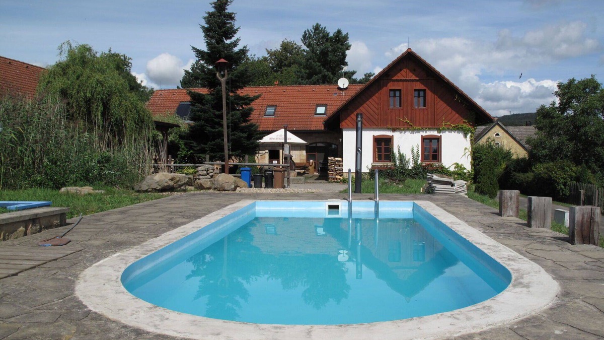 Uhlejov Villa | Beautiful private villa for 22 people with private pool, WIFI, TV, patio and pets allowed
