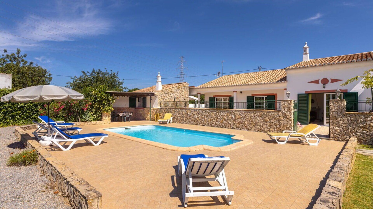 Murta House | Beautiful private villa for 6 people with A/C, WIFI, private pool, TV and terrace