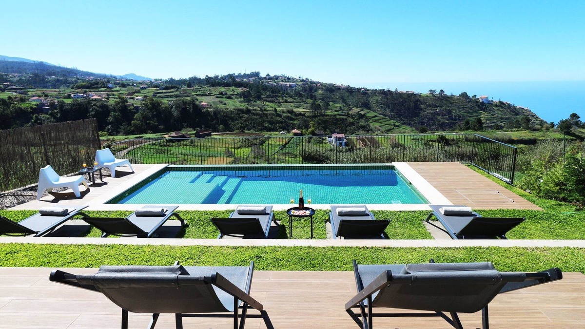 Prazeres Villa | Beautiful Calheta Villa | Villa Bella Vita | 3 Bedrooms | Stunning Sea Views |.