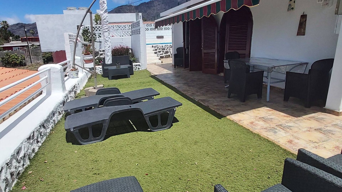 Los Llanos de Aridane House | Beautiful bungalow with pool in the area of Los Llanos de Aridane