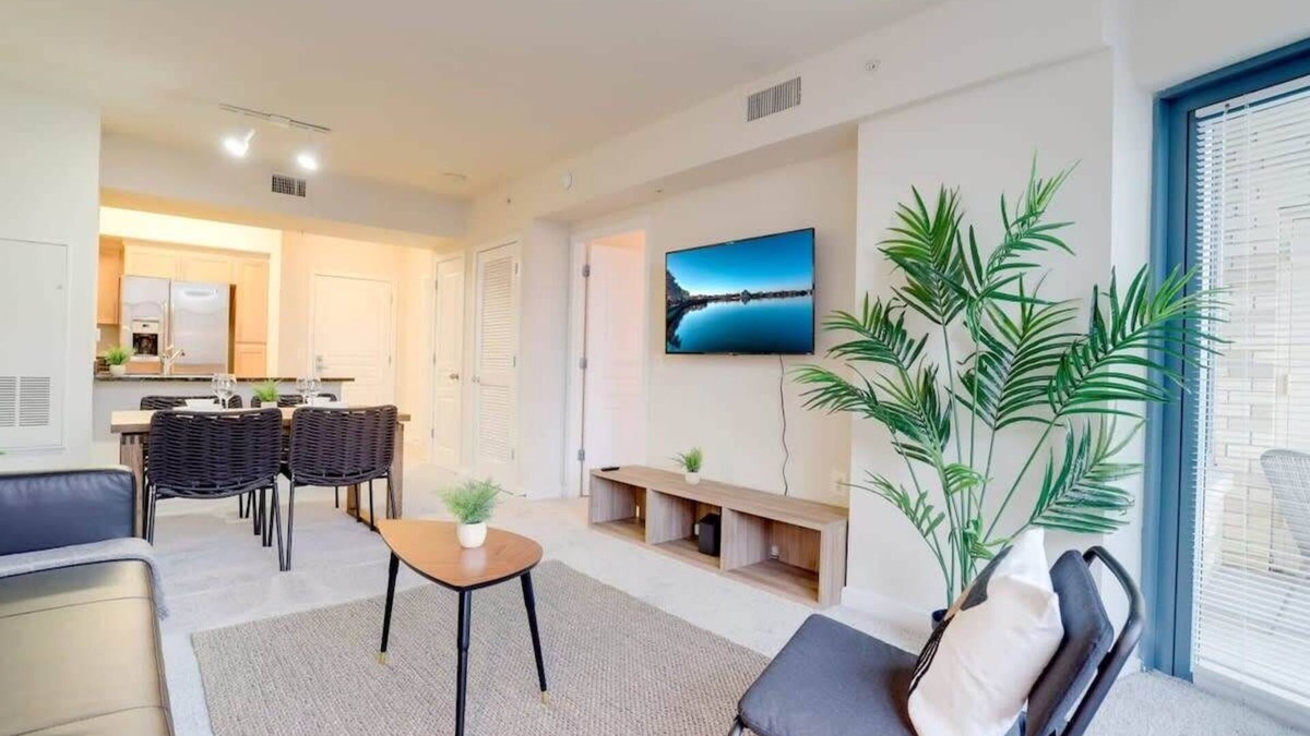 Aurora Highlands Apartment | Beautiful 1/1 Bedroom Apartment at Pentagon City
