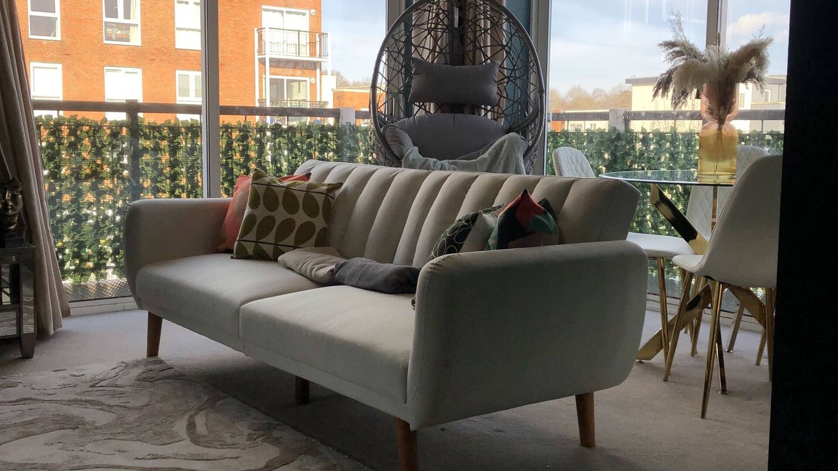 Merstham Apartment | Beautiful 1-bed Apartment in Redhill