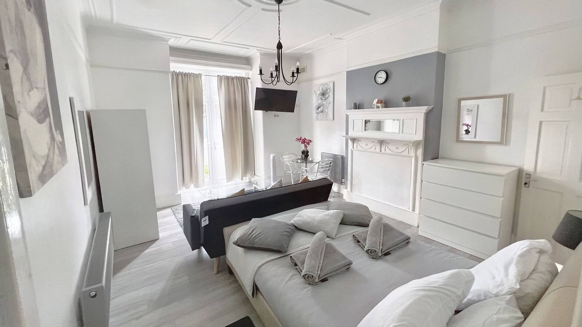 Streatham Apartment | Beautiful 1-Bed Apartment. Long stays welcome