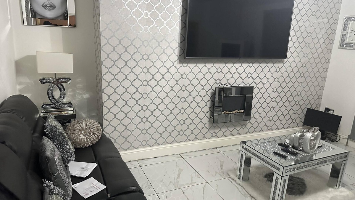 Bradford House | Beautiful 1-Bed House in Bradford