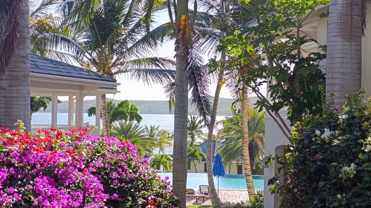 Saint Phillip Parish Condo | Beautiful 1-Bedroom Suite, Restaurant, Pool & Beach Access