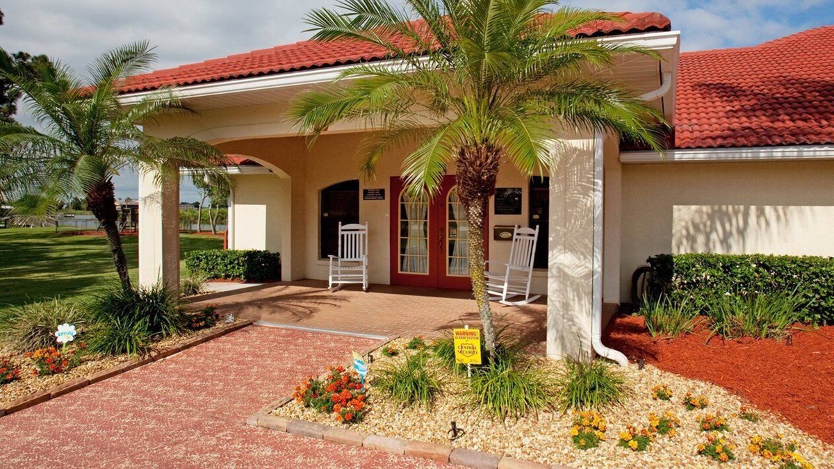 Sebring Apartment | Beautiful 1 bedroom unit at resort, sleeps 4