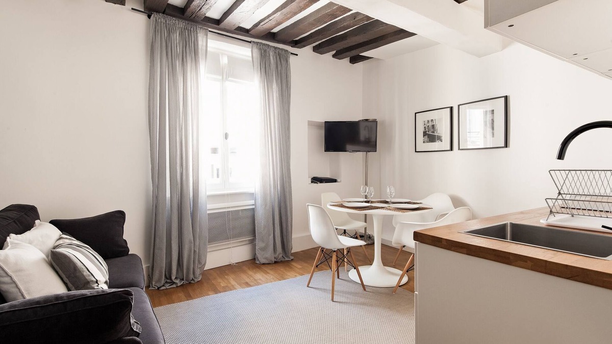 Quartier de la Monnaie Apartment | Beautiful 1bdr apartment, 6th arr. steps away from Notre Dame