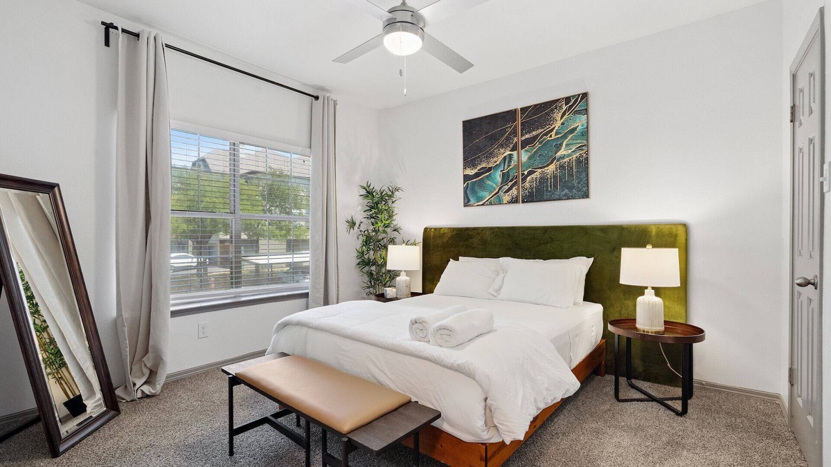 North Burnet Apartment | Beautiful 1BR Next to The Domain 4412