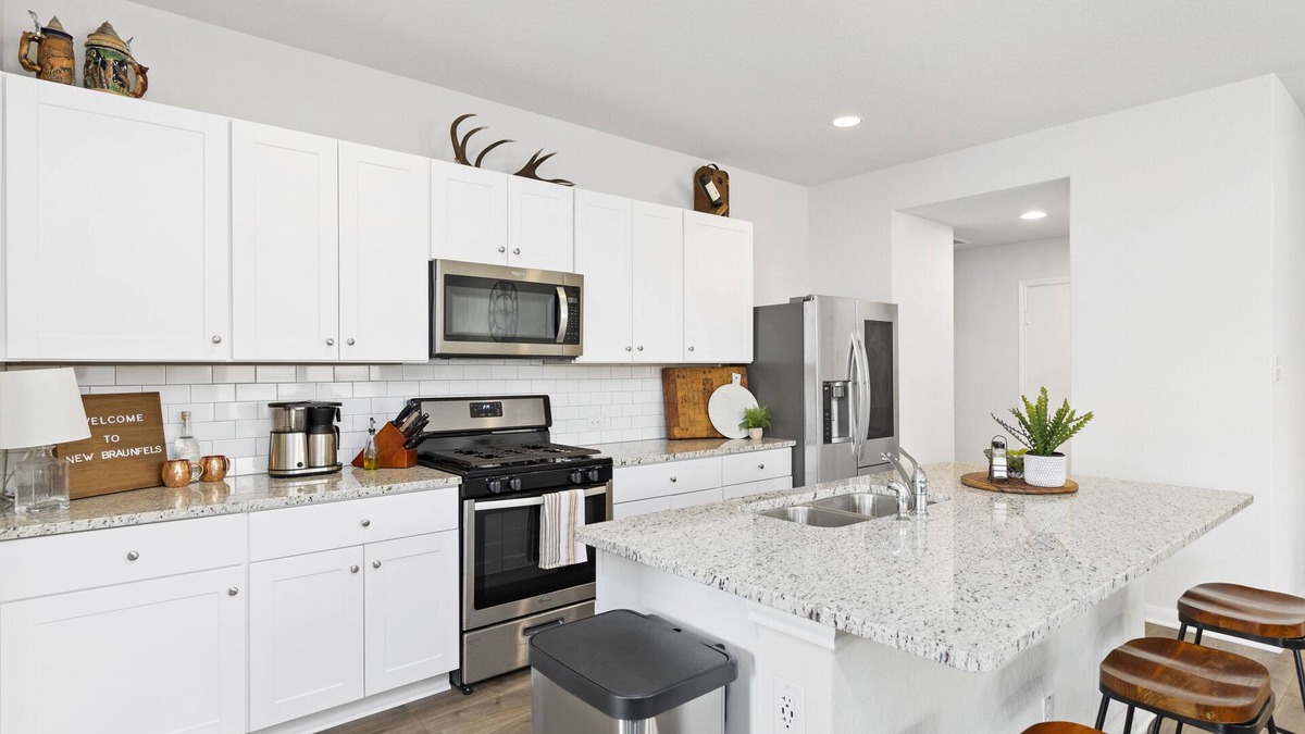 New Braunfels House | Beautiful 2 bed/2 bath in a quiet neighborhood - Minutes from Gruene!