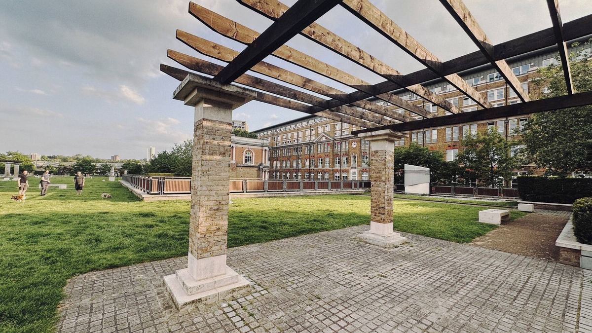 Woolwich Apartment | Beautiful 2-Bed Apartment in London