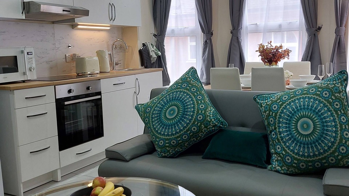 Surrey Docks Apartment | Beautiful 2 Bed Flat Close To Central London