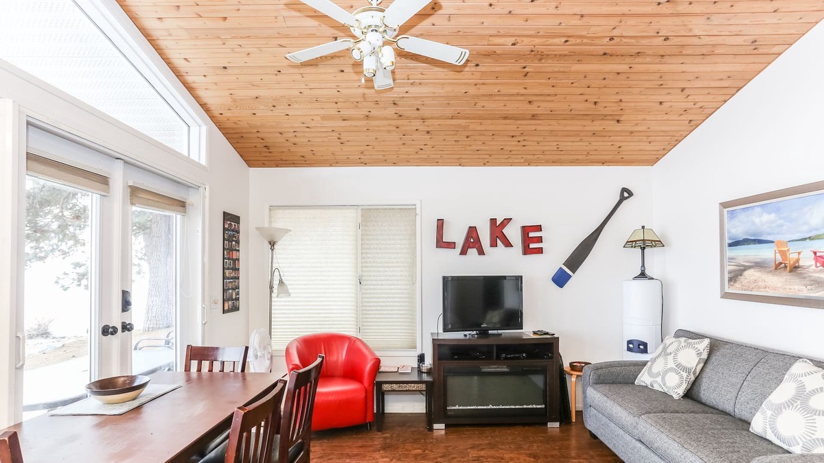 Central Okanagan Cabin | Beautiful 2 Bedroom Cabin - Seclusion Bay (Cabin #5)