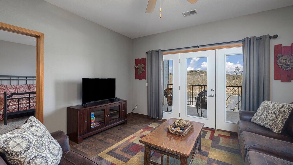 Branson Condo | Beautiful 2 Bedroom Lakefront Condo
