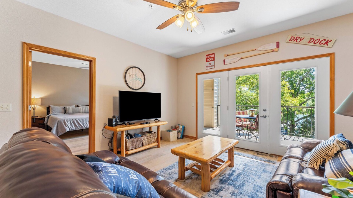 Branson Condo | Beautiful 2 Bedroom Lakefront Condo