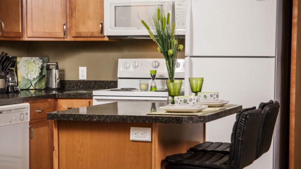 Regina Condo | Beautiful 2 Bedroom Suite - Excellent East Regina Location - Unit 14 STA22-00226