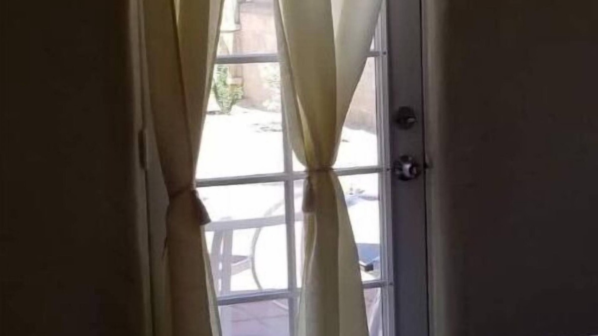 University Heights House | Beautiful 2 Bedroom artistic Home
