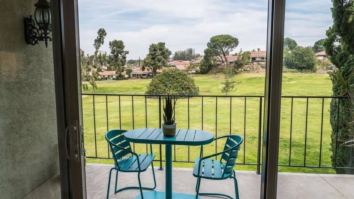 Rancho Bernardo Apartment | Beautiful 2 Br. Apartment (316923) by Houzlet