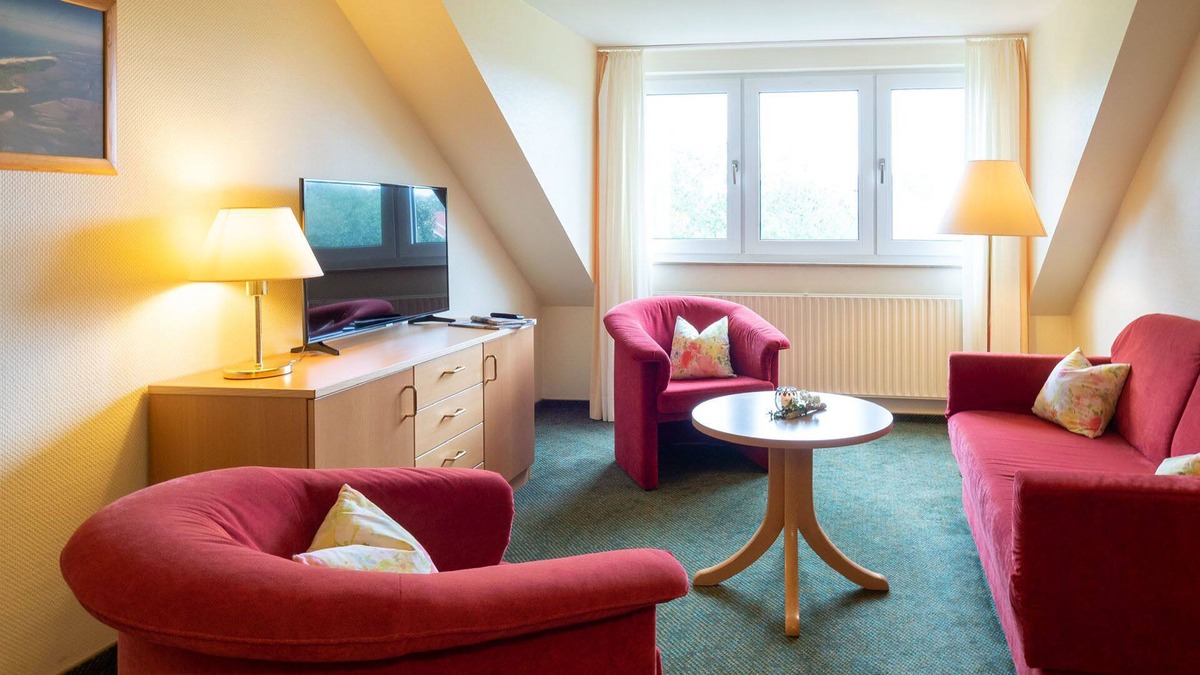 Spiekeroog Apartment | Beautiful 2-room apartment with balcony (east) in a central location