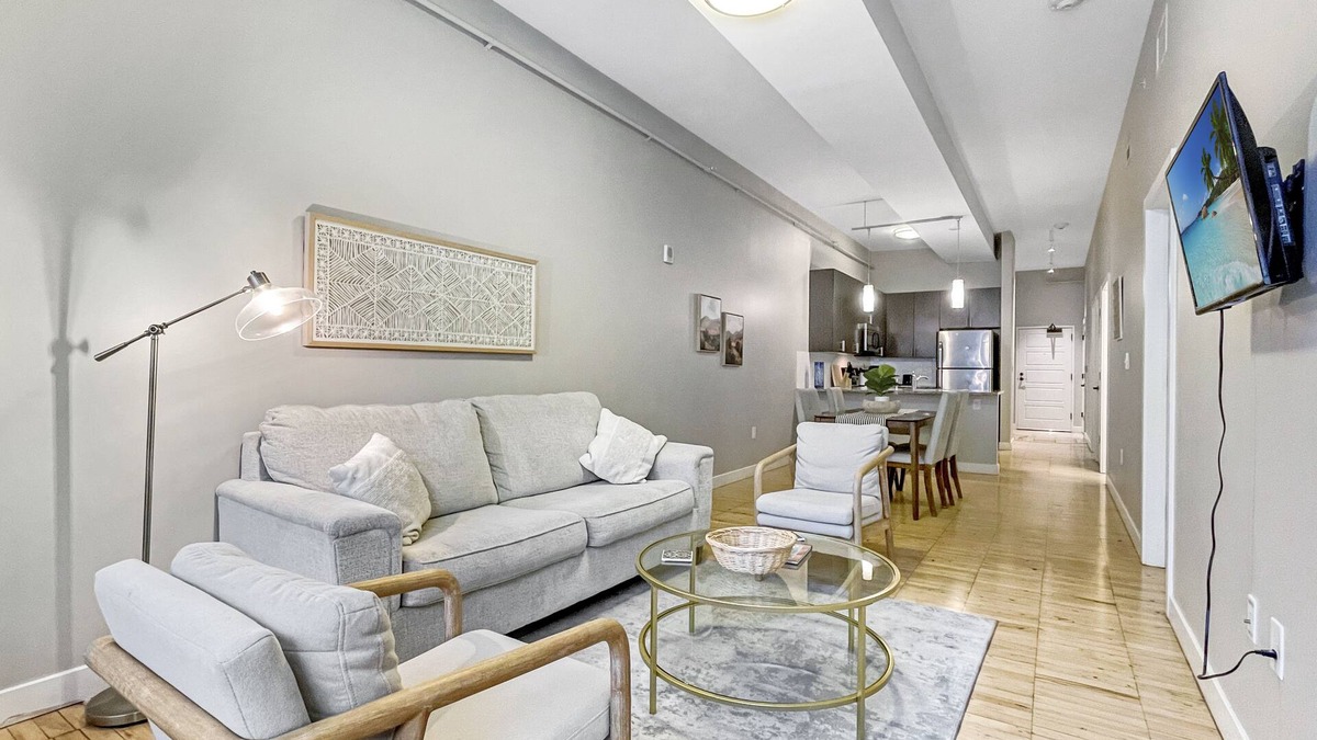 Downtown Des Moines Apartment | Beautiful 2BR/2BA in Bldg connected to Skywalk