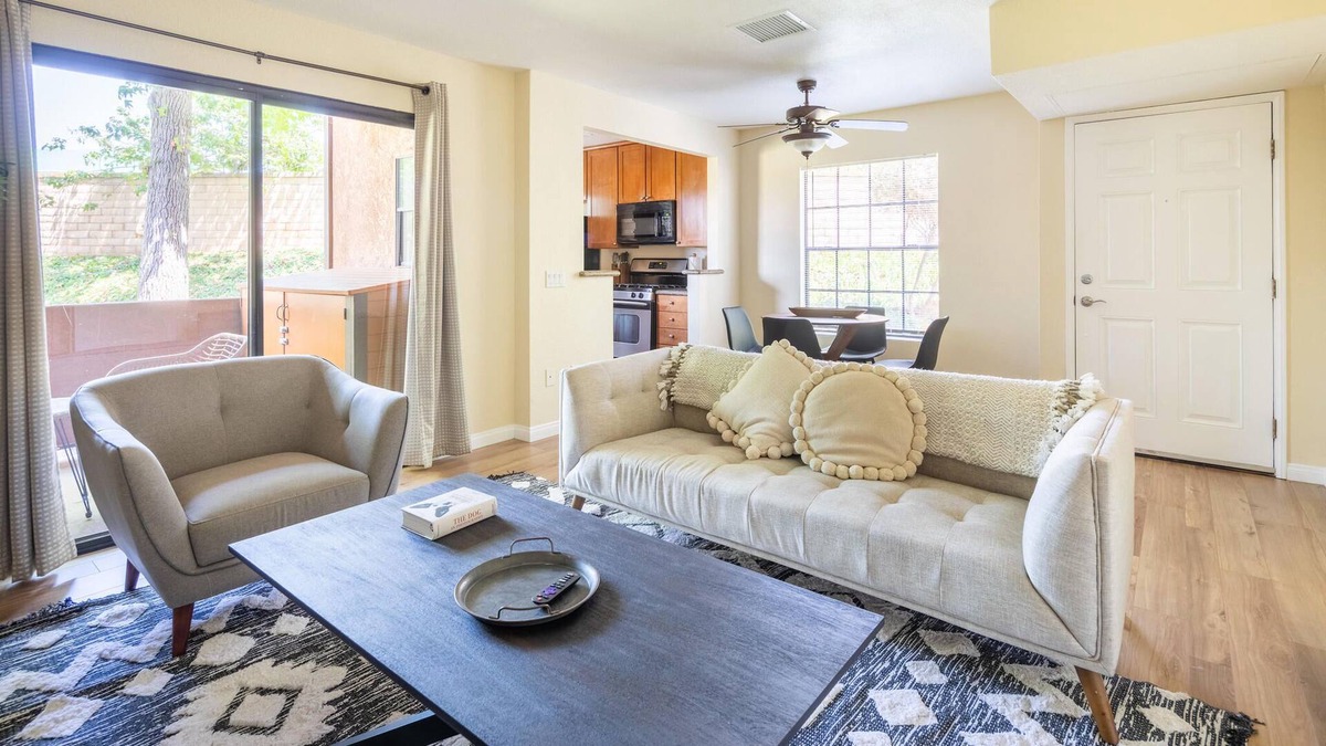 Mira Mesa Apartment | Beautiful 2BR Condo in San Diego + Pet-Friendly