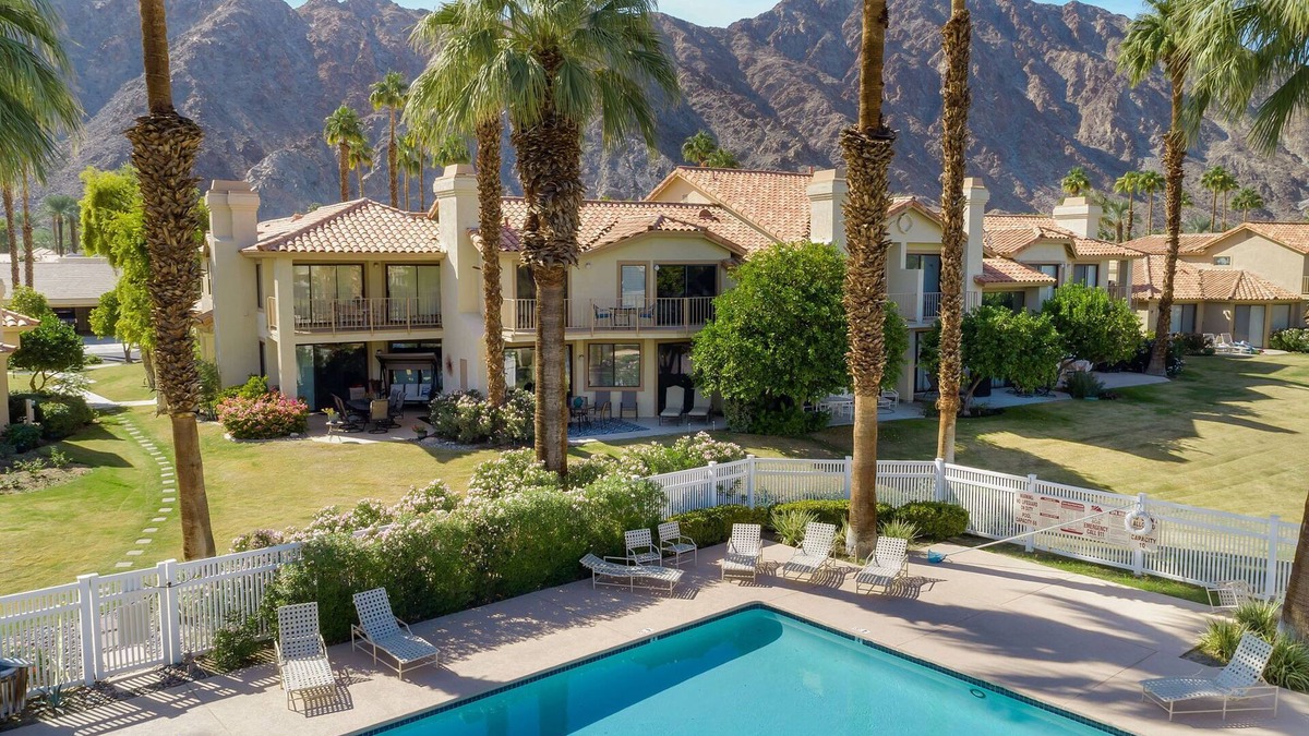 La Quinta House | Beautiful 2BR Townhome in PGA West