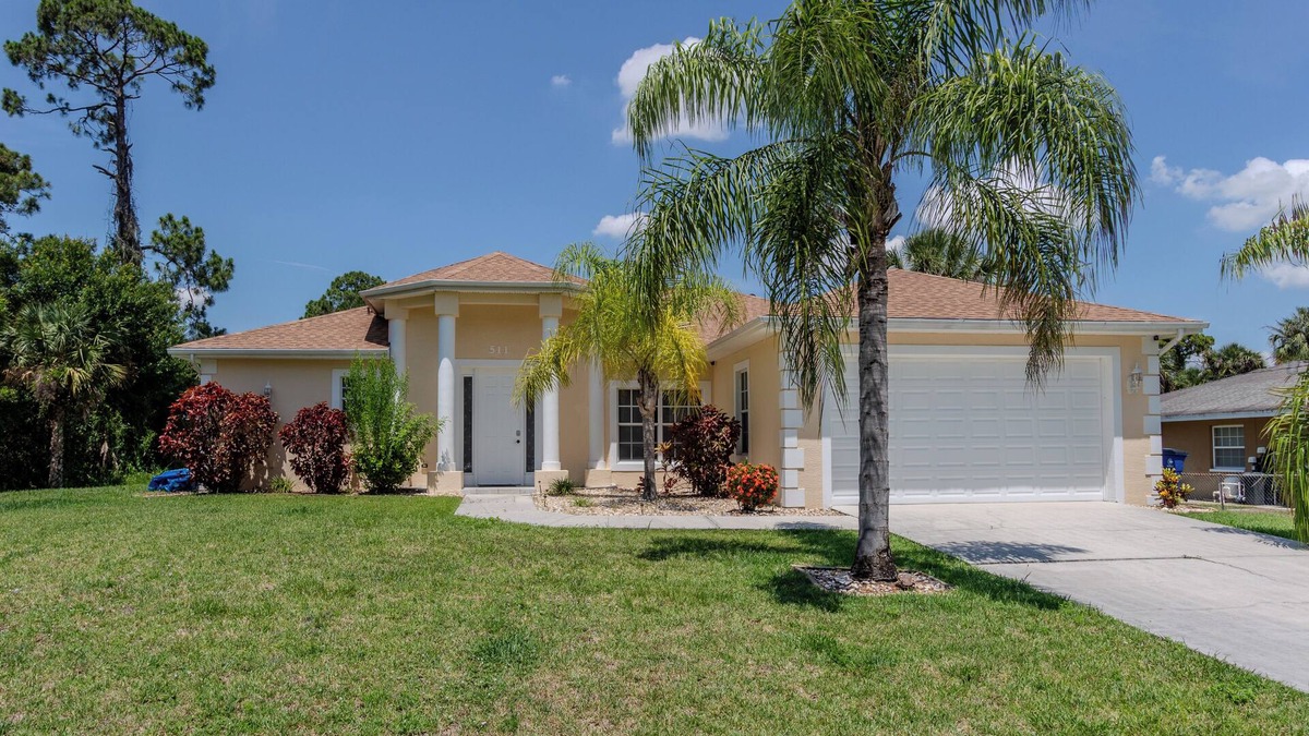 Joel House | Beautiful 3/2 Pool Home with Spa in quiet neighborhood!