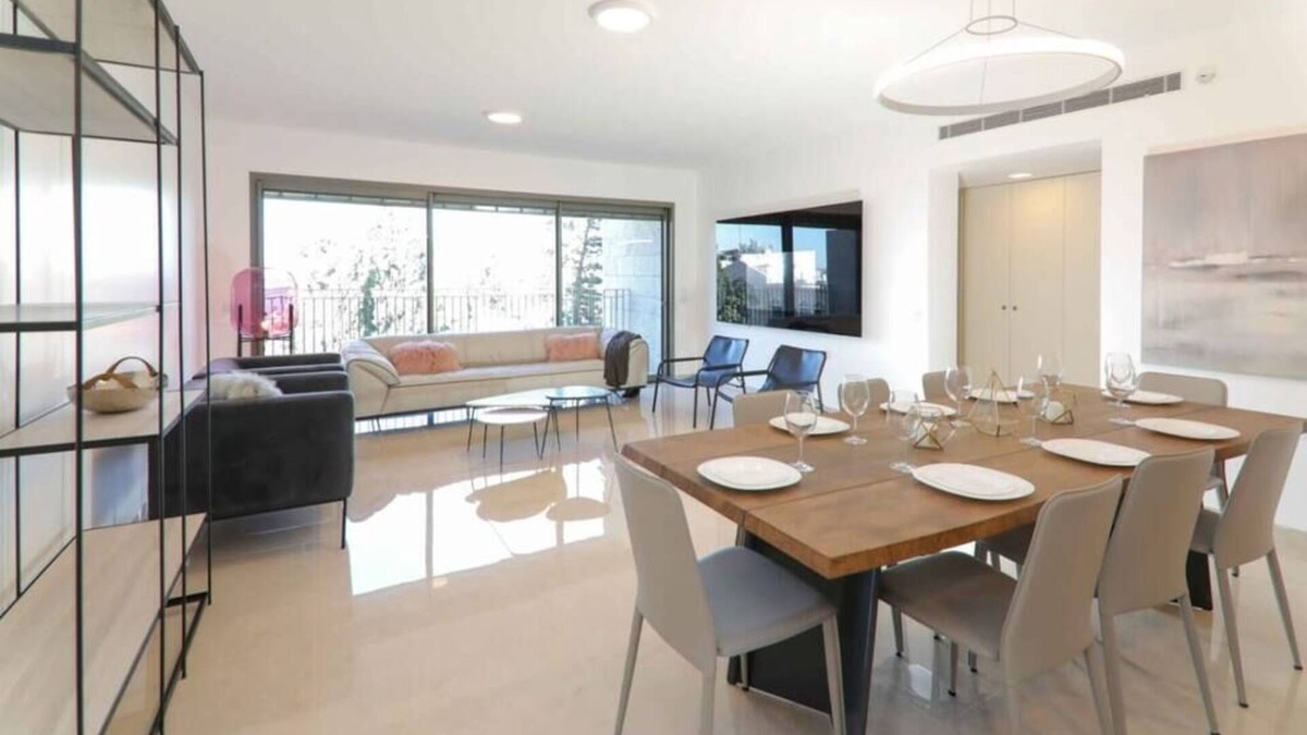 Jerusalem City Centre Condo | Beautiful 3 bdm apt, Gorgeous view of Har Habayit