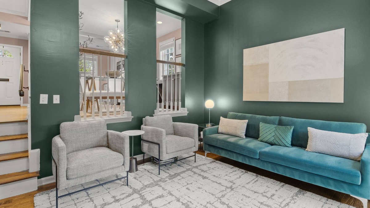 Old Town Alexandria House | Beautiful 3-Bdrm Home <> Park 2 Cars <> King Bed