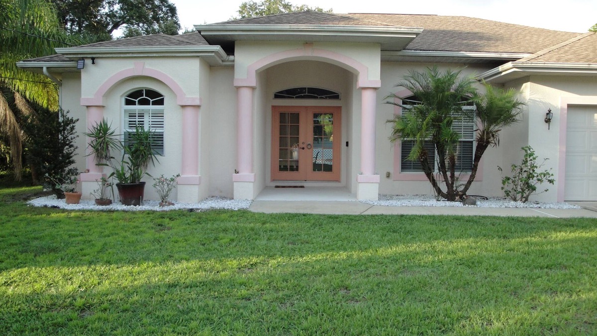 North Port House | Beautiful 3 Bed, 2 Bath home w/private pool in quiet neighborhood, pet friendly
