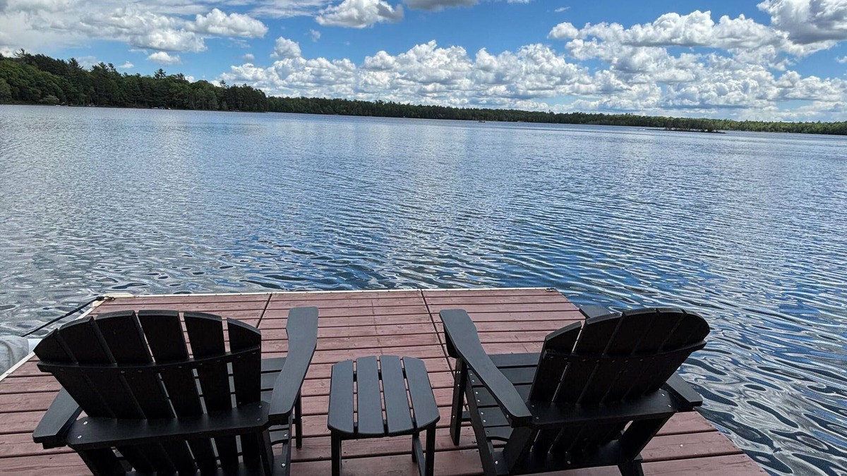 Eagle River Cabin | Beautiful 3 bed/2bath updated cabin w sandy swimmable frontage & great fishing.