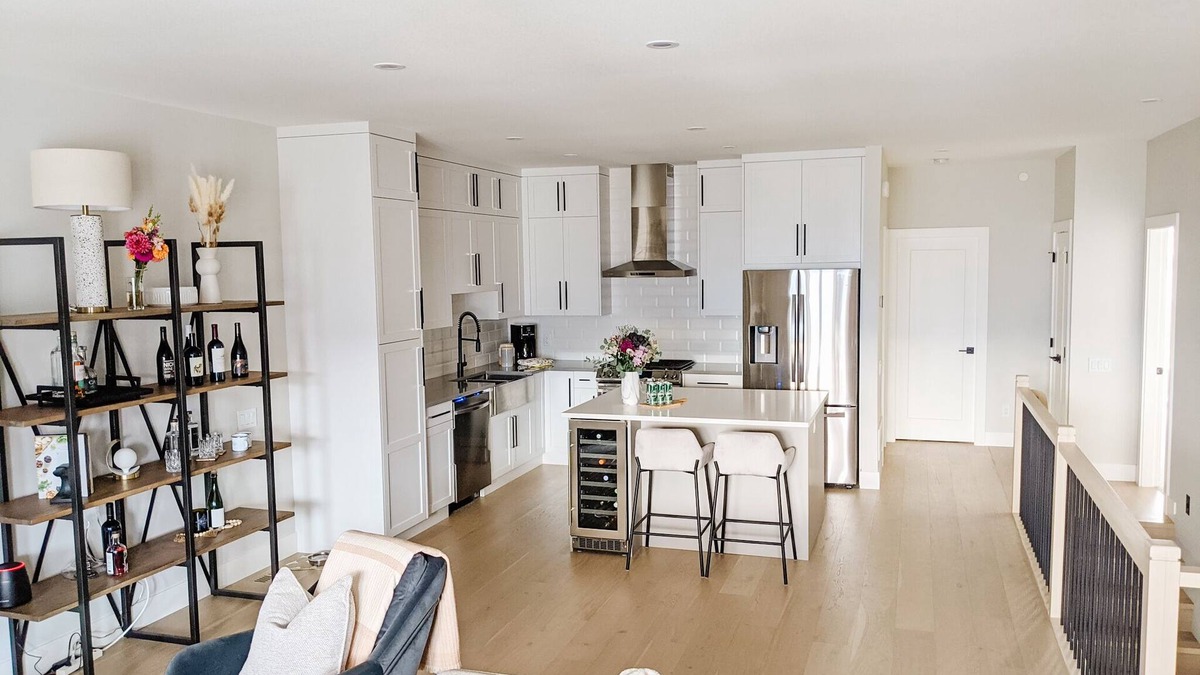 Central Okanagan House | Beautiful 3 Bed /3 Bath Wine Country Villa